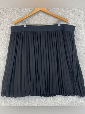 Torrid Mini Pleated Skirt Size 3X Preppy Tennis Skirt Black Flirty SPOT